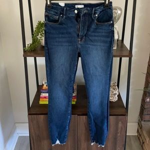 Good American jeans, blue denim. size 30/10. With tag & like new!